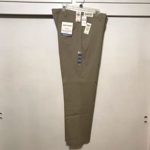 NWT men’s dockers size 40 x 32, easy khaki classic fit, comfort waistband